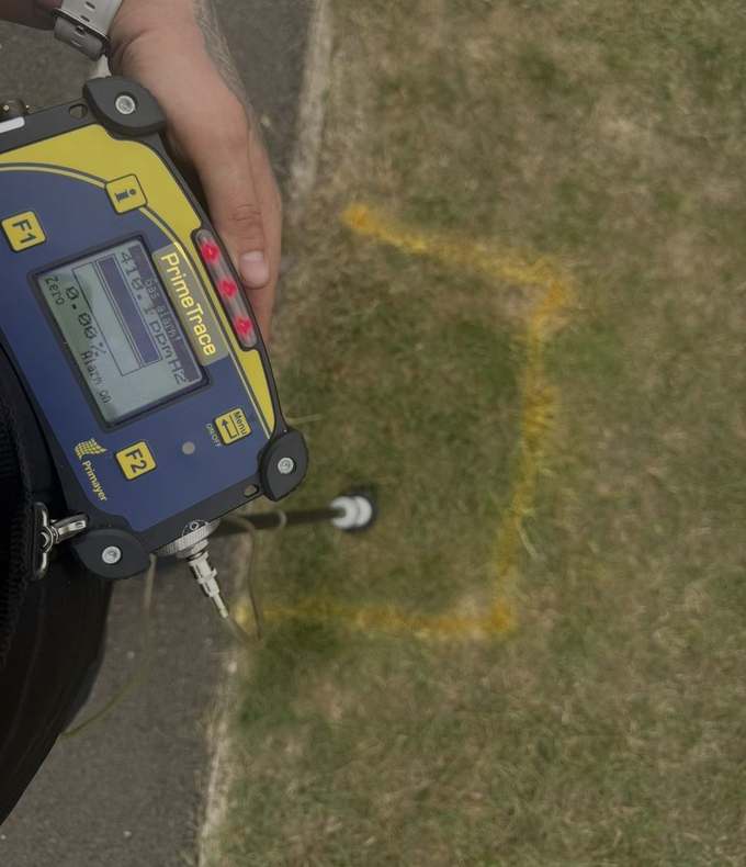 HUBB Group engineer conducting non-destructive leak detection in Hertfordshire